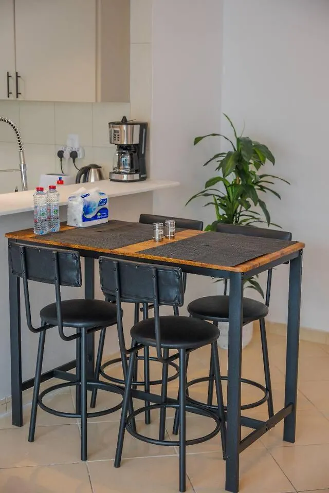 Stylish 1 Bedroom Apt At Marina With Stunning View 迪拜