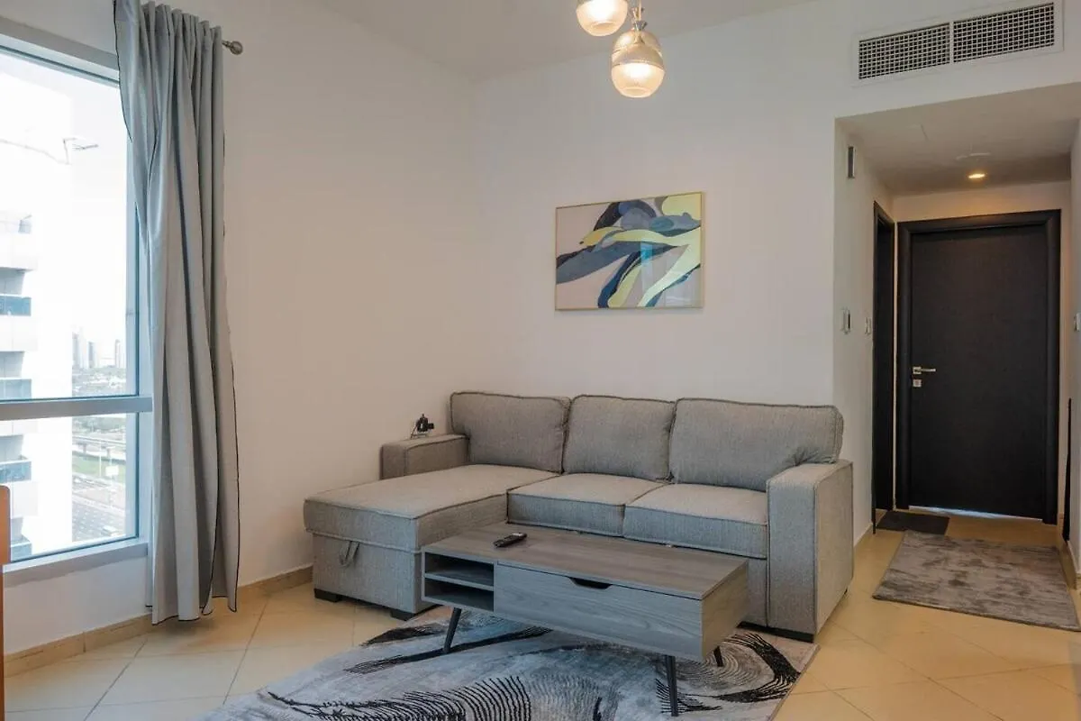 Stylish 1 Bedroom Apt At Marina With Stunning View Dubai
