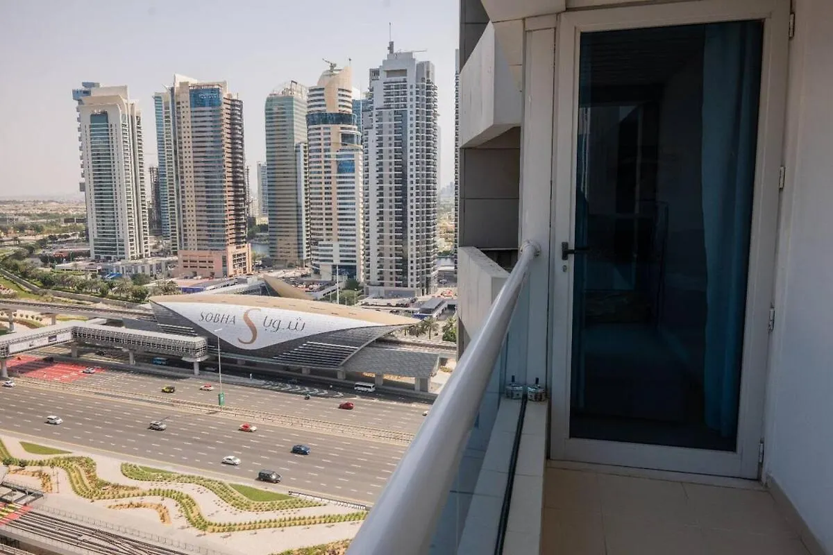 Stylish 1 Bedroom Apt At Marina With Stunning View Dubai
