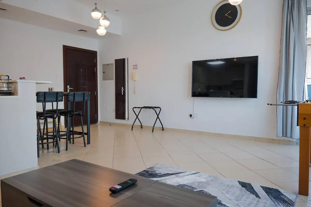 Stylish 1 Bedroom Apt At Marina With Stunning View Dubai 0*,