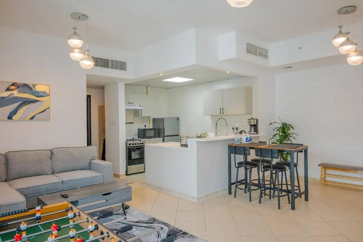 Apartment Stylish 1 Bedroom Apt At Marina With Stunning View Dubai