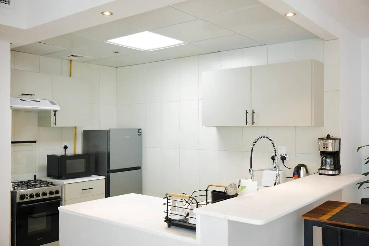 Apartment Stylish 1 Bedroom Apt At Marina With Stunning View Dubai