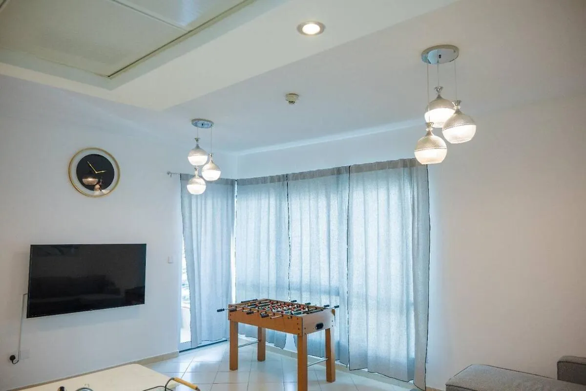 Stylish 1 Bedroom Apt At Marina With Stunning View Dubai Apartment